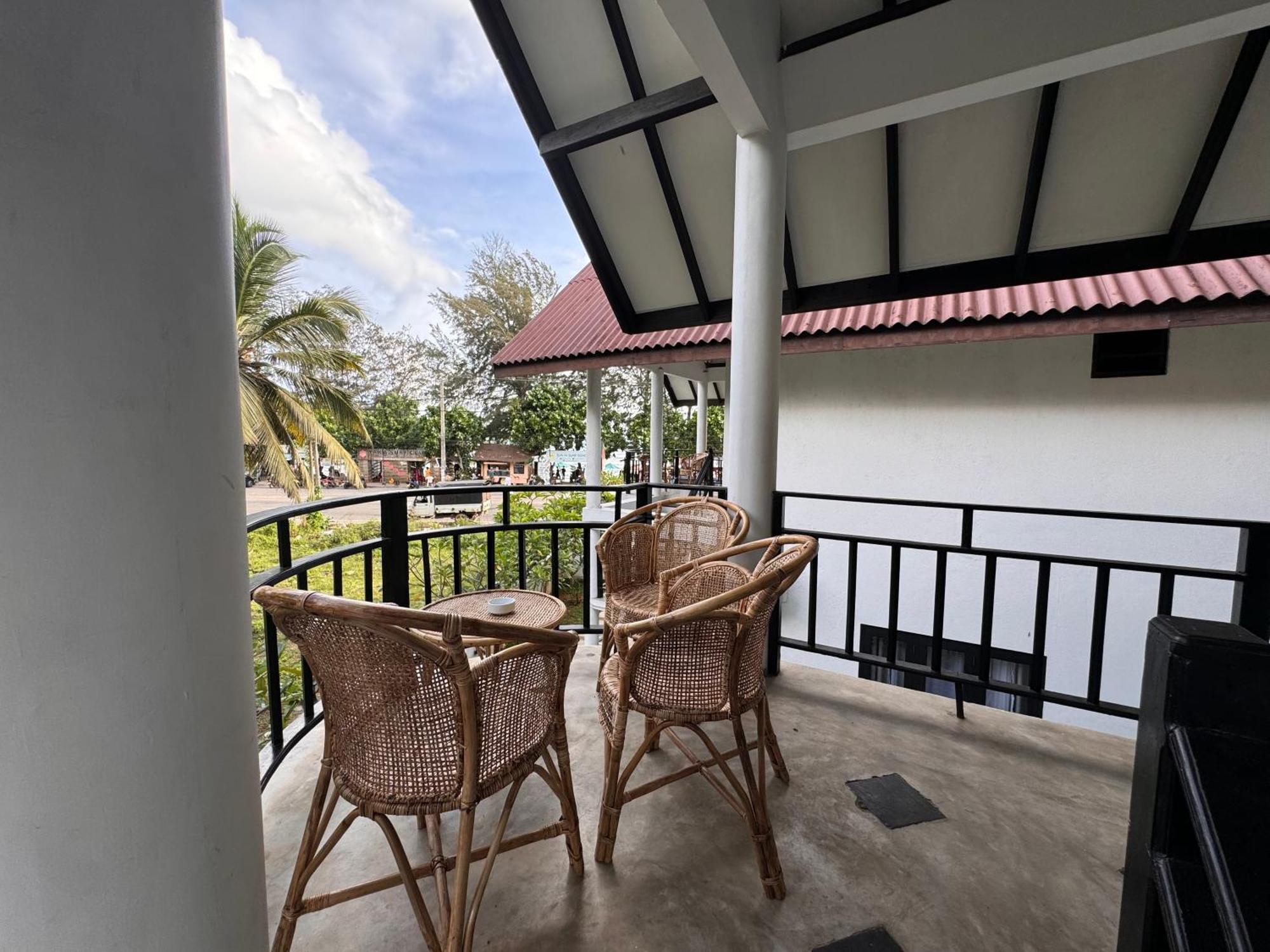 Neo Bay Hotel Weligama Ngoại thất bức ảnh