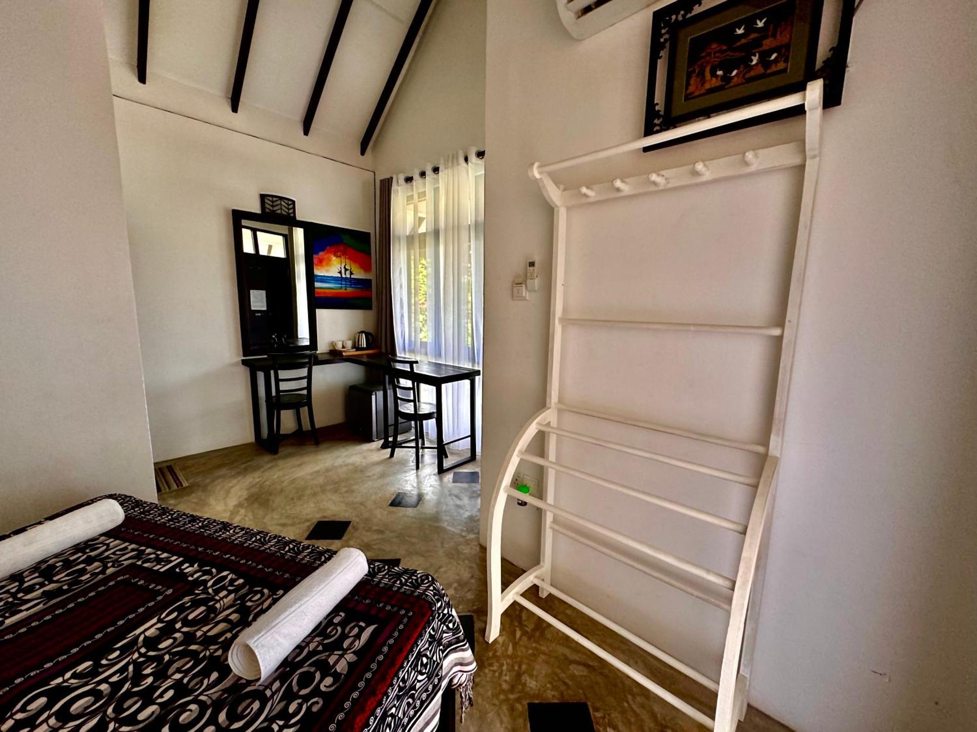 Neo Bay Hotel Weligama Ngoại thất bức ảnh