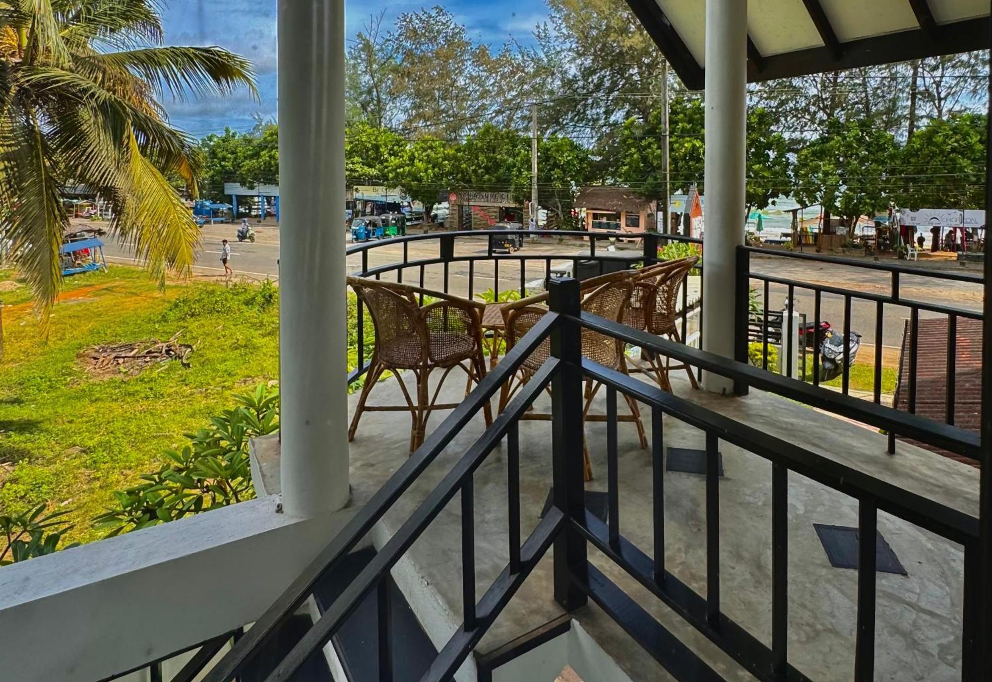 Neo Bay Hotel Weligama Ngoại thất bức ảnh