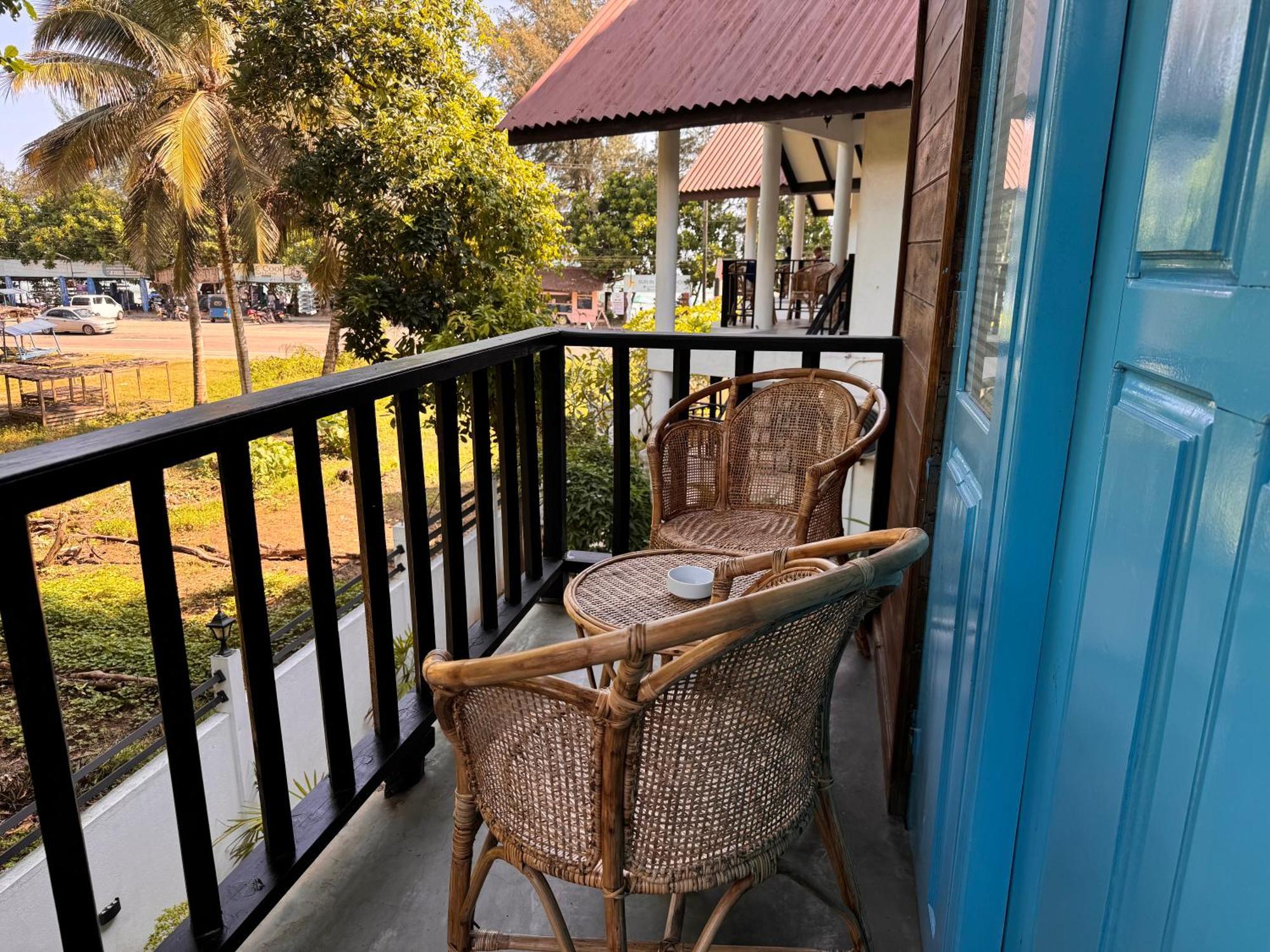 Neo Bay Hotel Weligama Ngoại thất bức ảnh