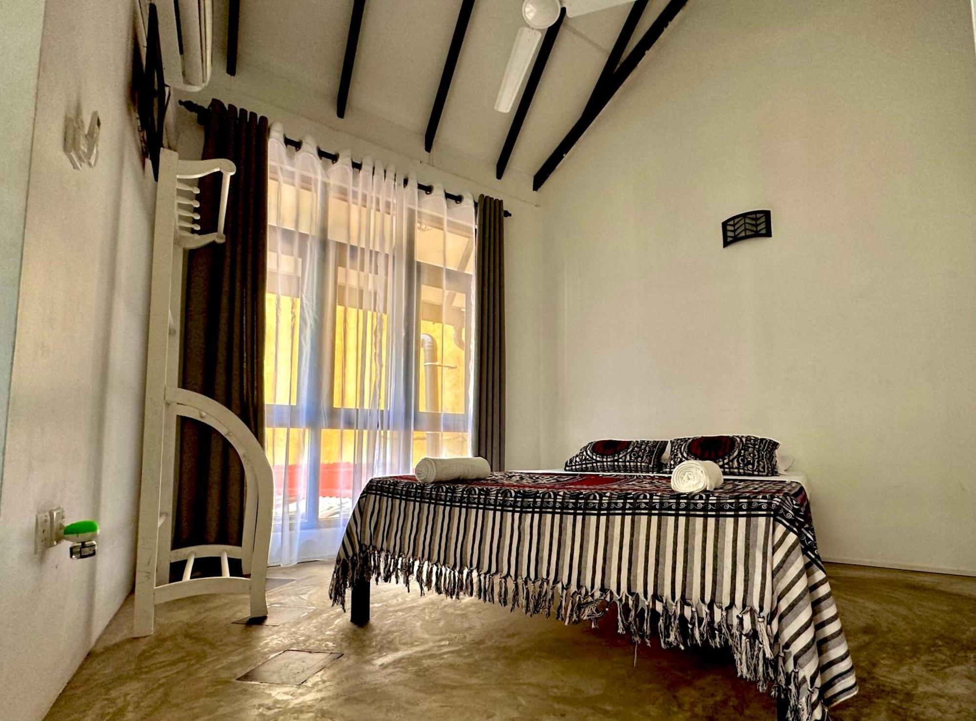Neo Bay Hotel Weligama Ngoại thất bức ảnh